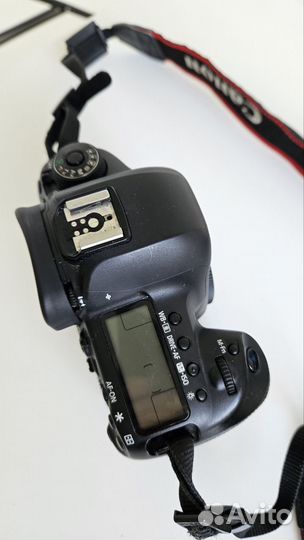 Canon EOS 5D Mark IV body
