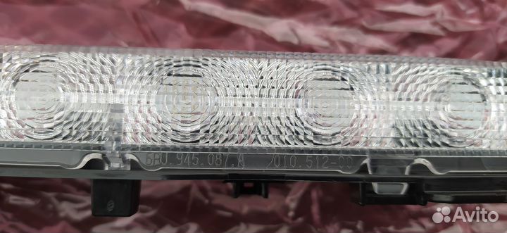 Стоп сигнал Volkswagen Polo 6ru945087a