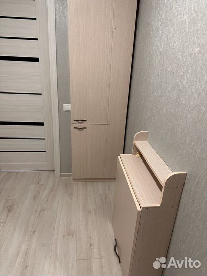 Маникюрный стол складной со шкафом