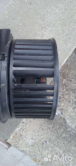 Мотор вентилятора отопителя Сценик3