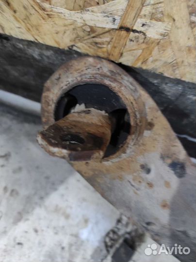 Рычаг Кулак задний прод левый Ford Focus 2