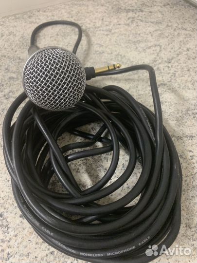 Студийный микрофон shure