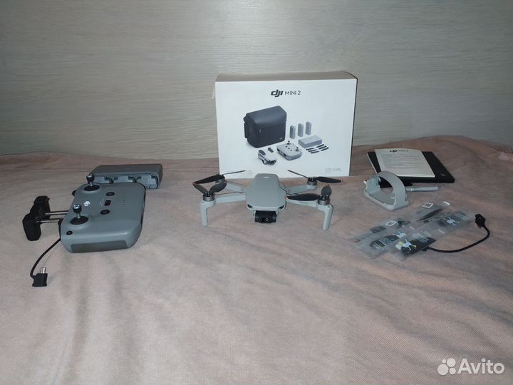 Подам квадрокоптер DJI Mini 2 Combo