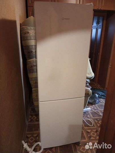 Холодильник новый