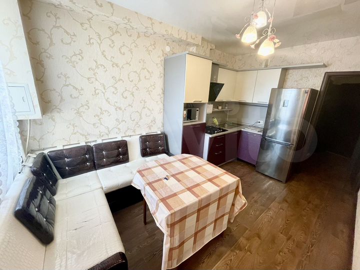 2-к. квартира, 50 м², 8/10 эт.