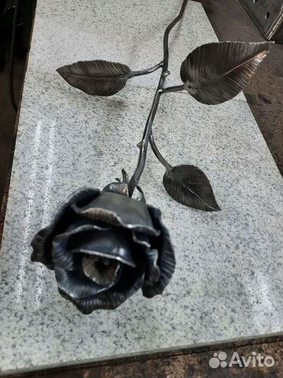 Кованая роза