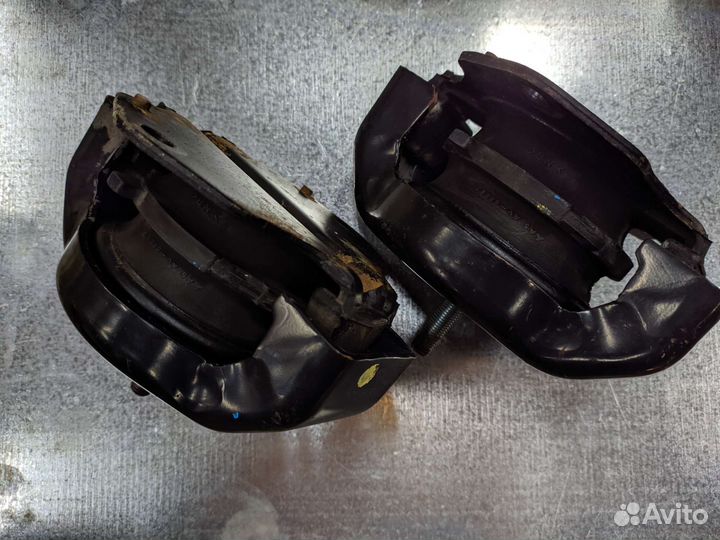 Подушка двигателя Паджеро 4