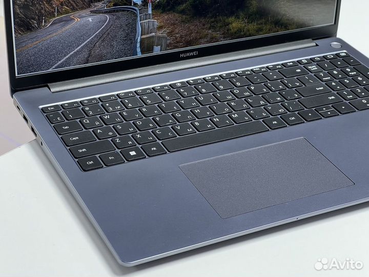 Ноутбук Huawei matebook d16 на оф. Гарантии