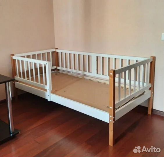 Кроватка с бортиком берёза для малыша Лисенок