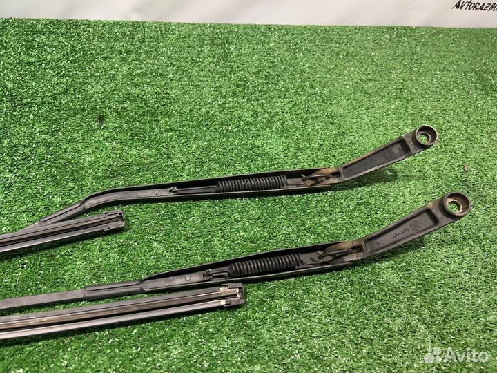 Поводок дворника на Нyundаi Аcсent