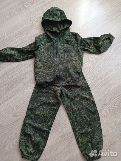 Детский костюм защитного цвета