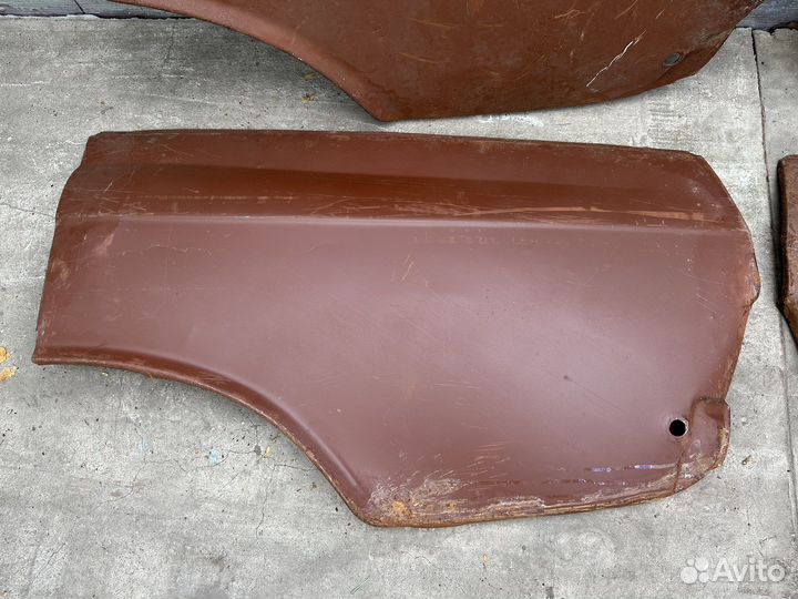 Новые задние крылья на Москвич 412