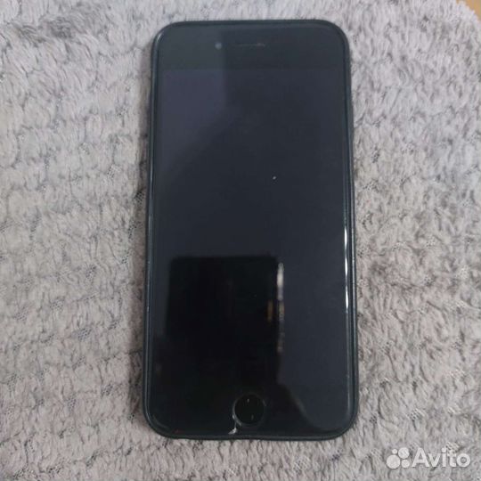 Телефон iPhone 6s