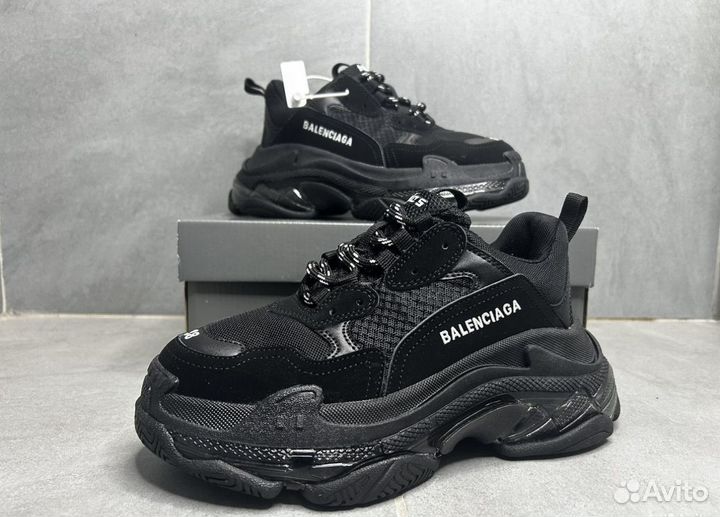 Balenciaga triple s