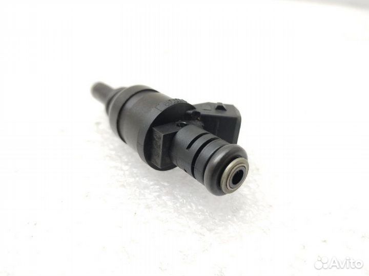 Форсунка топливная Bmw 5-Series E60 2004