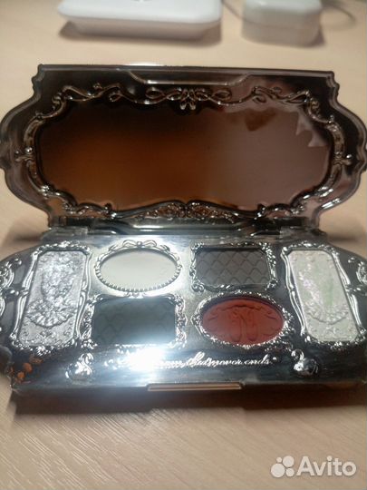 Палетка теней flower knows