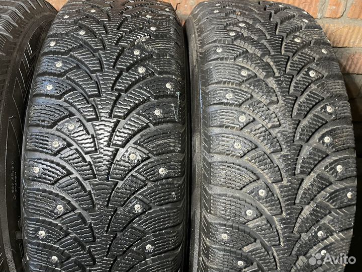 Nokian Tyres Hakkapeliitta 4 195/65 R15 94T