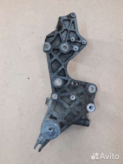 Кронштейн тнвд Volkswagen touareg 3.0 tdi CAS