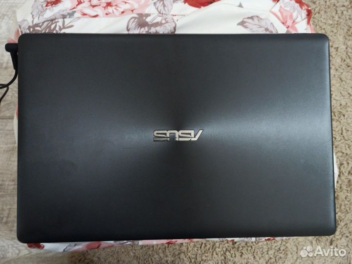 Ноутбук asus