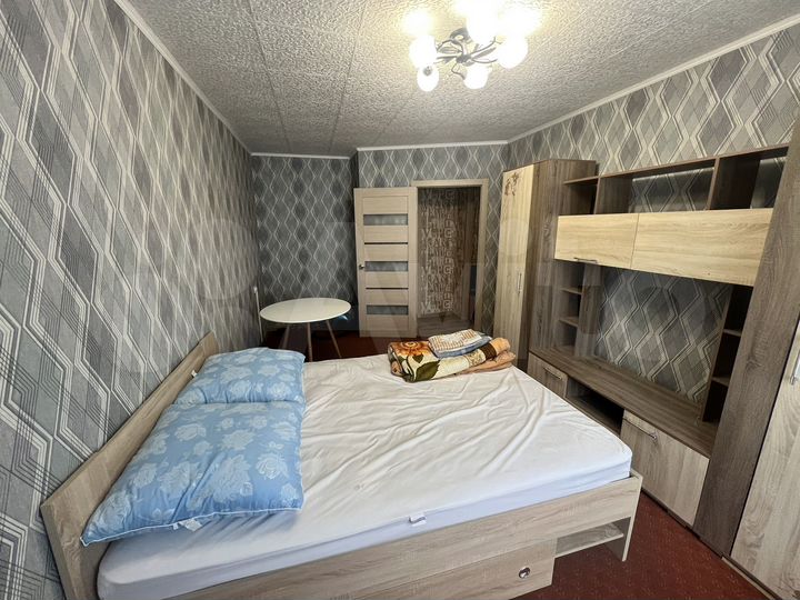 2-к. квартира, 42 м², 1/5 эт.