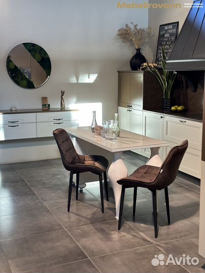 Мягкие стулья