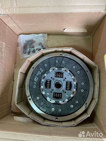 Комплект сцепления с маховиком LUK 600027500