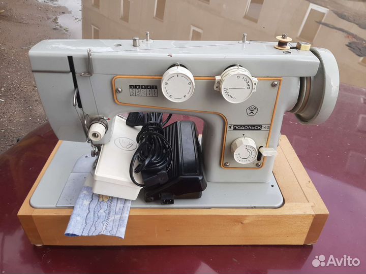 Швейная машина Подольск 142