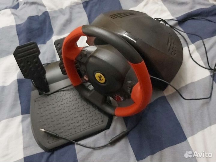 Игровой руль с педалями