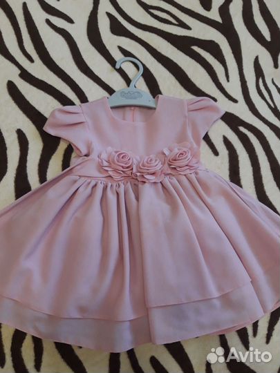 Нарядное платье для девочки,размер полгода-1год