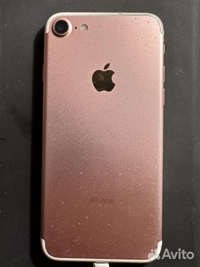 Телефон iPhone 7