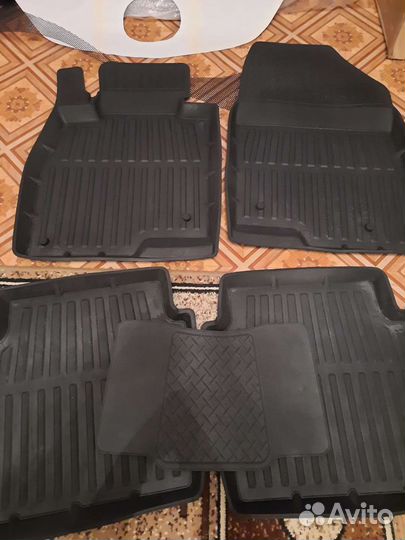 Автомобильные коврики резиновые