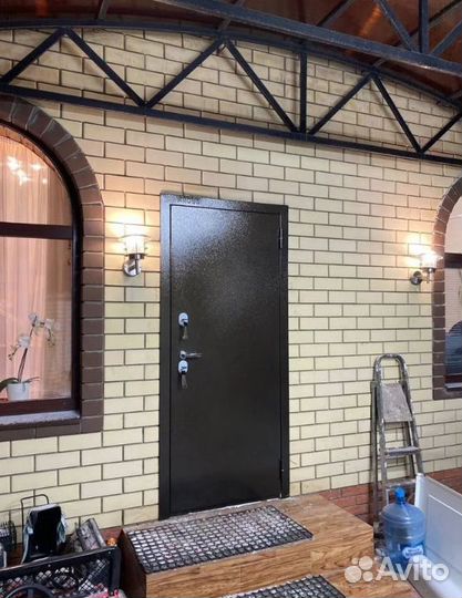 Тёплая Входная дверь для дома с терморазрывом