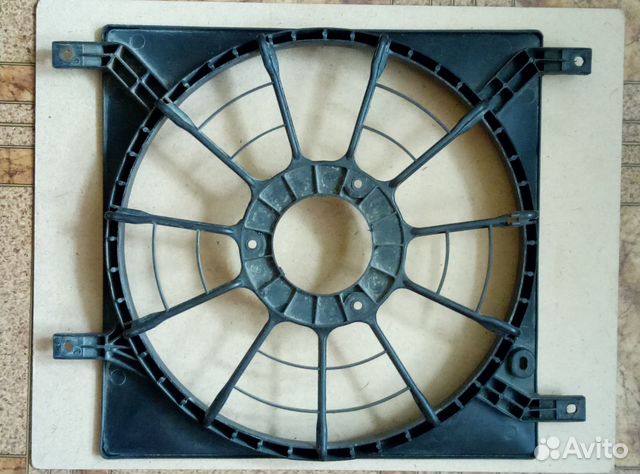 Suzuki SX4 диффузор вентилятора