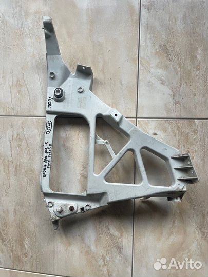 Кронштейн бампера задний правый Ford Focus 2 С