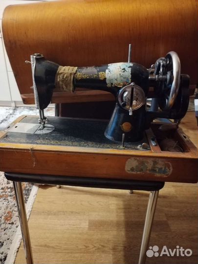 Швейная машина Подольск ручная