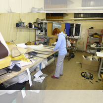 Швея в автоателье