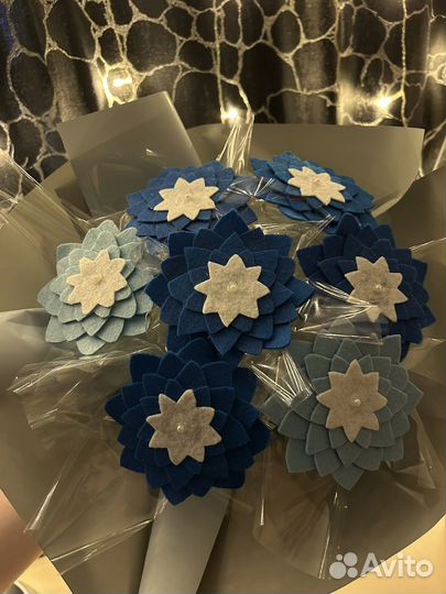 Светящийся букет из фетровых цветов