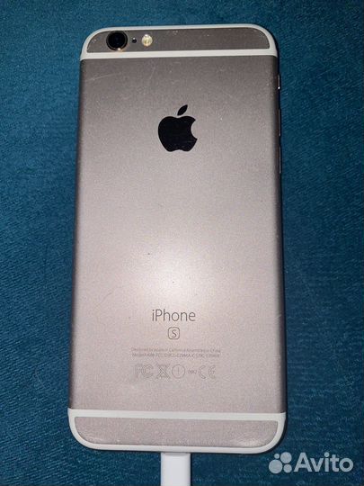 Телефон iPhone 6s