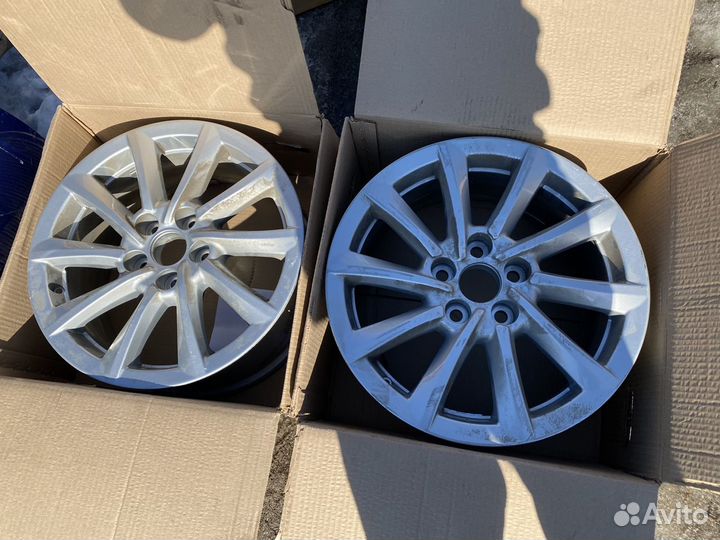 Колесный диск Toyota Camry 70 R17 оригинал