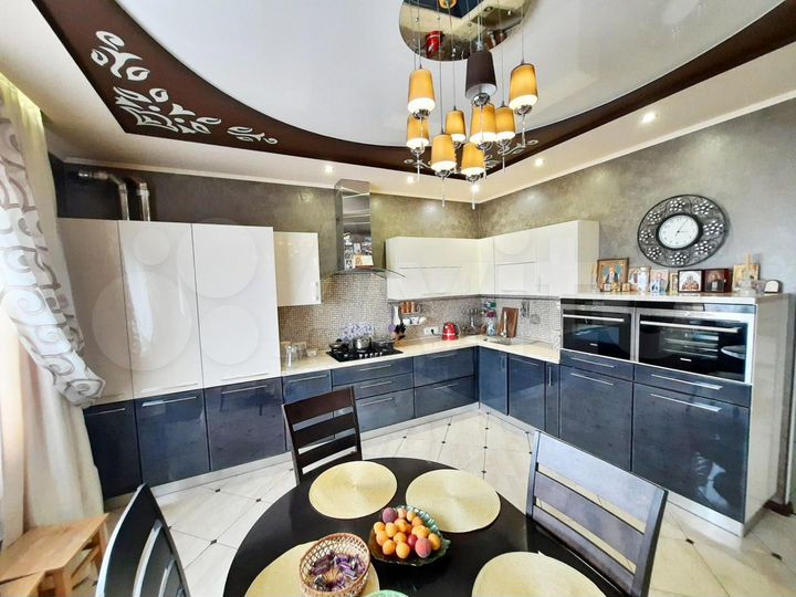 Таунхаус 161,4 м² на участке 8,1 сот.