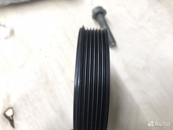 Шкив коленвала 06H105243M Tiguan 2