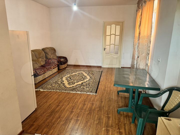 2-к. квартира, 55 м², 1/2 эт.