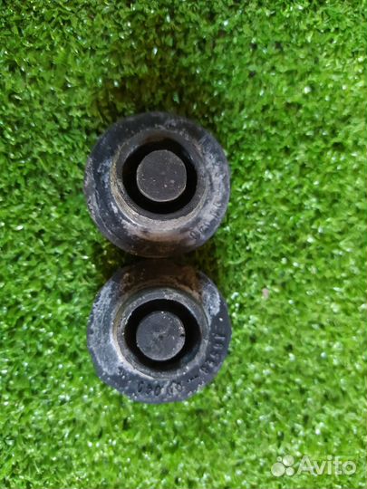 Подушка радиатора Toyota Camry 50