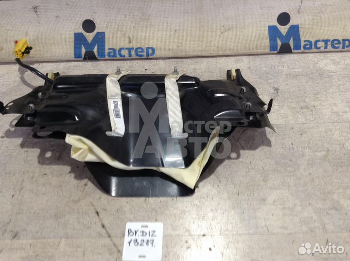 Подушка безопасности колен Крайслер Вояджер 4