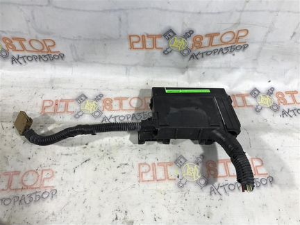 Блок предохранителей под капотом Nissan Teana (J3