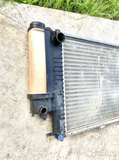 Радиатор охлаждения bmw 5 e34