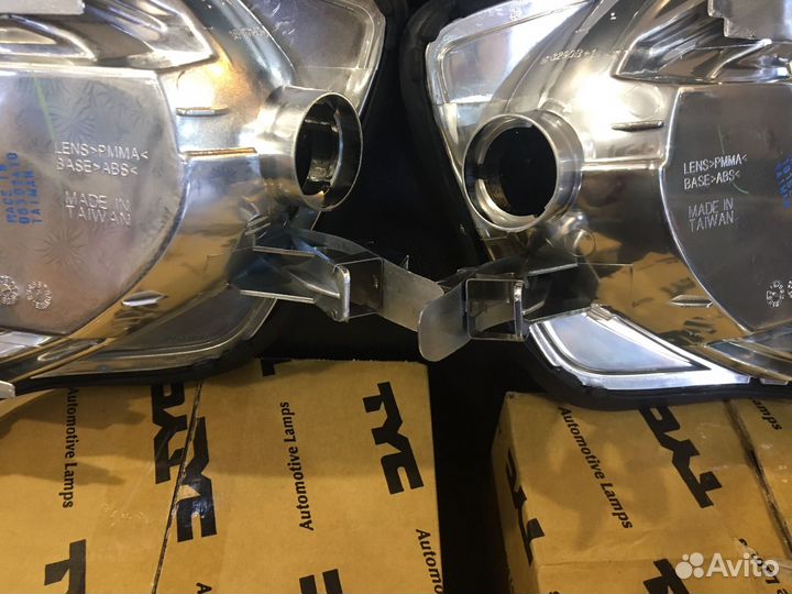 Комплект поворотников 124 mercedes TYC