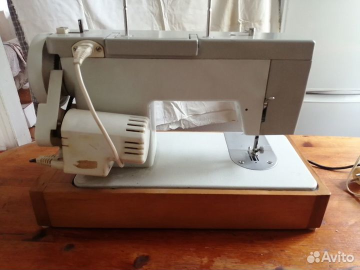Швейная машинка Чайка 134 А