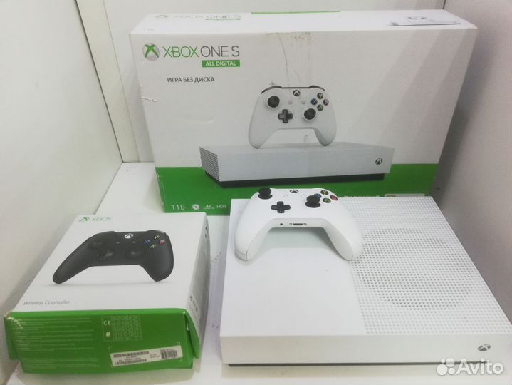 Игровые приставки Microsoft Xbox One S 1TB