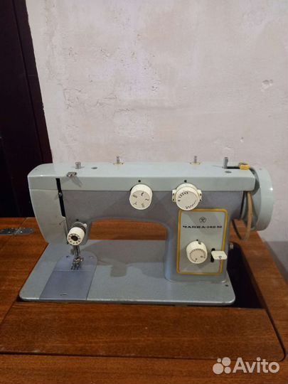 Швейная машина Подольск 142